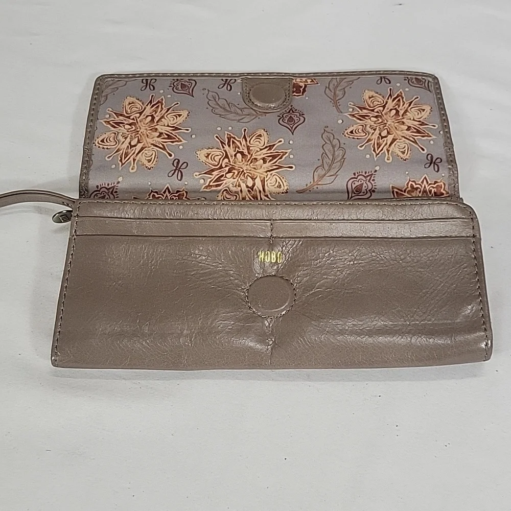 Hobo Elegant Taupe Leather Clutch Wallet
